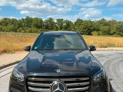 Gebraucht Mercedes GLS450 367 PS (269 kW) 2024 Schwarz SUV