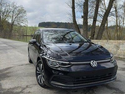 Używany VW Golf VIII Life 150 KM (110 kW) 2023 Czarny Sedan/Limuzyna