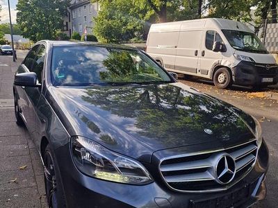 Mercedes E200