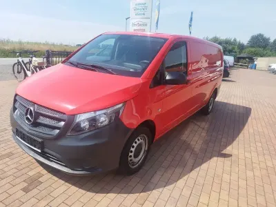 Gebraucht Mercedes Vito 136 PS (100 kW) 2022 Rot Van