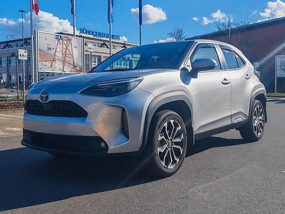 Gebraucht Toyota Yaris Cross Team 116 PS (85 kW) 2023 Silber SUV