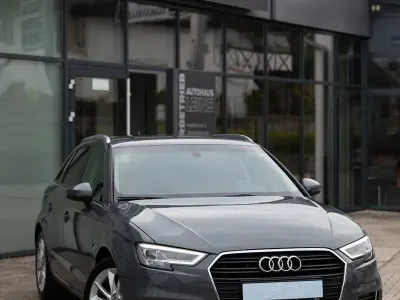 Gebraucht Audi A3 Sportback Ambiente 150 PS (110 kW) 2017 Grau Kleinwagen