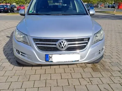 Gebraucht VW Tiguan 140 PS (102 kW) 2009 Silber SUV