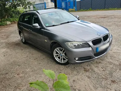 Gebraucht BMW 318 143 PS (105 kW) 2009 Grau Kombi