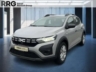 Usata Dacia Sandero Essentiel 101 CV (74 kW) 2024 Grigio Berlina