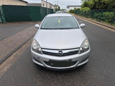 Opel Astra GTC