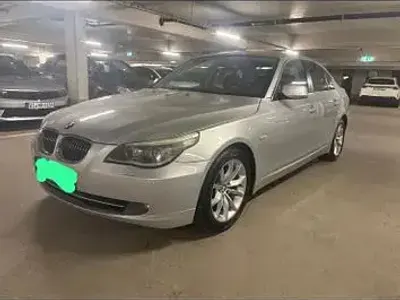 Gebraucht BMW 525 Sport Line 218 PS (160 kW) 2007 Silber Limousine