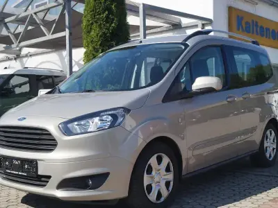 Gebraucht Ford Tourneo Courier 101 PS (74 kW) 2017 Grau Van / Kleinbus
