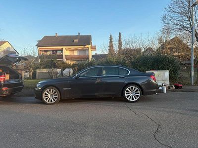 Schwarz Gebraucht 2008 BMW 750 Limousine | 9.199 €