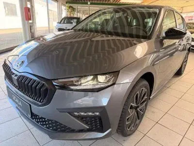 Neu Skoda Scala 150 PS (110 kW) 2026 Grau Kleinwagen