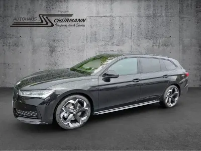 Neu Skoda Superb 204 PS (150 kW) 2025 Schwarz Kombi