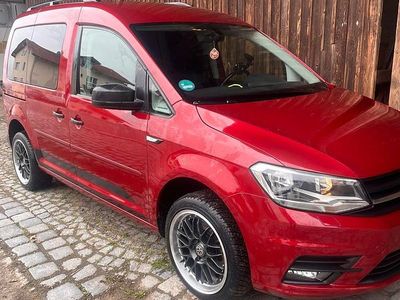 Gebraucht VW Caddy Family 150 PS (110 kW) 2017 Rot Van / Kleinbus