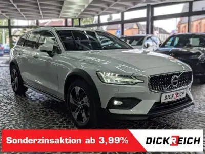 Gebraucht Volvo V60 CC Pro 197 PS (144 kW) 2022 Weiß Kombi
