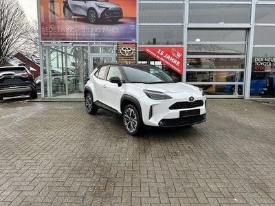 Gebraucht Toyota Yaris Cross Plus 131 PS (96 kW) 2024 Weiss SUV