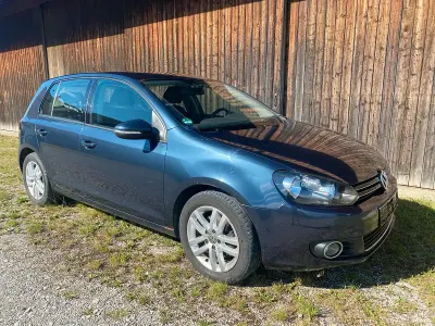 Gebraucht VW Golf VI Highline 122 PS (89 kW) 2010 Blau Kleinwagen