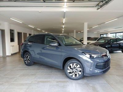 Neu VW Tiguan Life 150 PS (110 kW) 2026 Grau SUV
