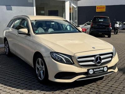 Gebraucht Mercedes E200 150 PS (110 kW) 2017 Hellelfenbein  unilack Kombi