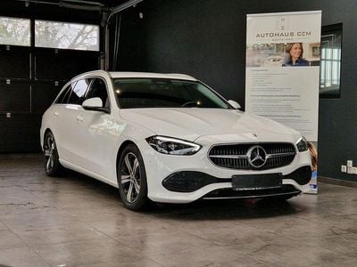 Gebraucht Mercedes C200 Avantgarde 184 PS (135 kW) 2023 Weiß Limousine