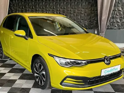 Gebraucht VW Golf VIII Active 110 PS (80 kW) 2022 Gelb Limousine