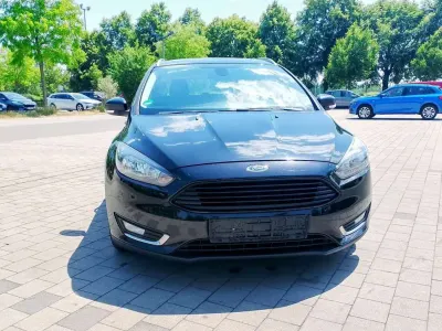 Gebraucht Ford Focus Titanium 120 PS (88 kW) 2015 Schwarz Kombi