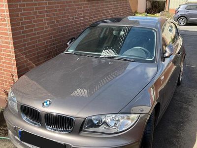 Usata BMW 118 143 CV (105 kW) 2008 Marrone Utilitaria