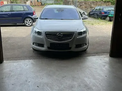 Gebraucht Opel Insignia OPC 260 PS (191 kW) 2010 Weiß Kombi