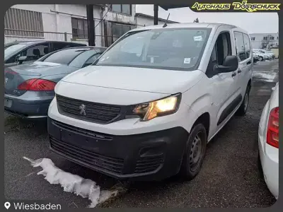 Gebraucht Peugeot Partner 132 PS (97 kW) 2021 Blanc banquise Van / Kleinbus