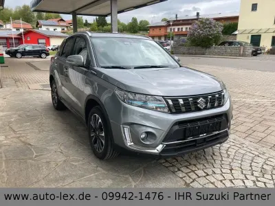 Gebraucht Suzuki Vitara Comfort+ 129 PS (94 kW) 2023 Grau SUV