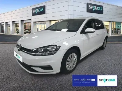 Gebraucht VW Golf VII Trendline 116 PS (85 kW) 2018 Weiß Limousine