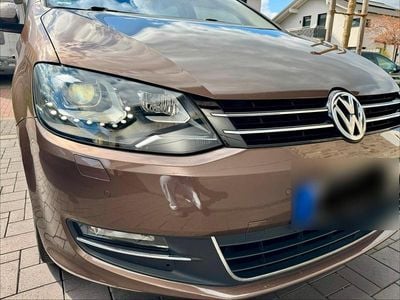 Second-hand VW Sharan 170 CP (125 kW) 2011 Maro Monovolum