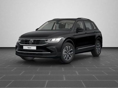 Deep black perleffekt (metallic) Gebraucht 2022 VW Tiguan Life SUV | 26.980 € (Fairer Preis)
