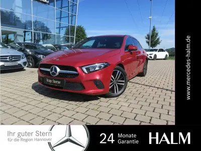 Gebraucht Mercedes A160 109 PS (80 kW) 2022 Rot Limousine