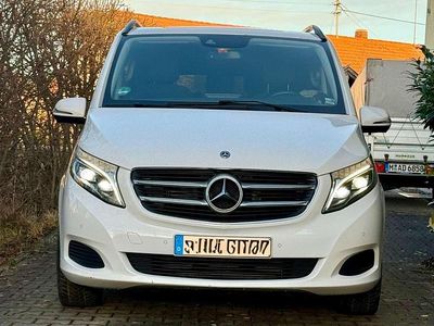 Weiß Gebraucht 2018 Mercedes V250 Avantgarde Van / Kleinbus | 29.900 €