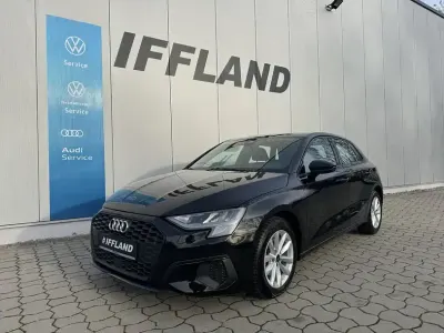 Używany Audi A3 Advanced 110 KM (80 kW) 2023 Czarny Sedan/Limuzyna