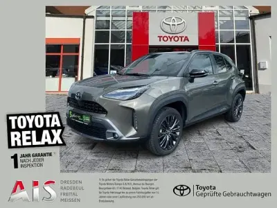 Gebraucht Toyota Yaris Hybrid Advance 116 PS (85 kW) 2023 Oxide bronze metallic (6x1)/ black SUV
