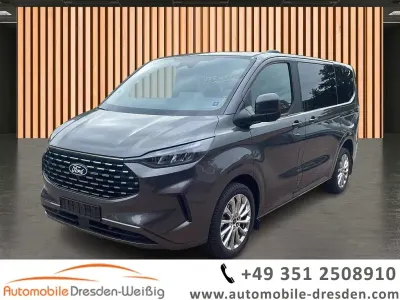 Gebraucht Ford Tourneo Titanium 170 PS (125 kW) 2024 Grau Van / Kleinbus