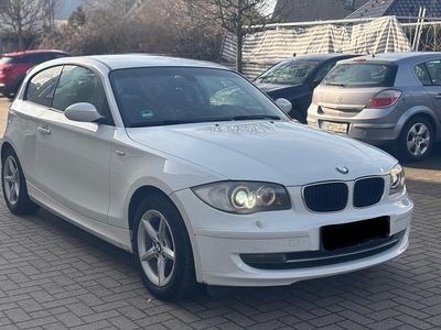 Gebraucht BMW 116 120 PS (88 kW) 2008 Weiß Kleinwagen