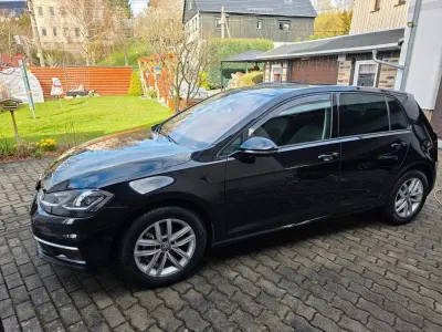 Second-hand VW Golf VII Comfortline 116 CP (85 kW) 2019 Negru Berlinǎ