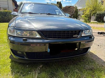 Second-hand Opel Vectra 170 CP (125 kW) 2001 Negru Berlinǎ