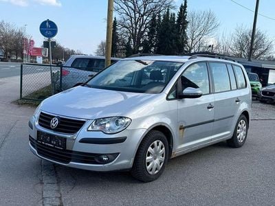Gebraucht VW Touran Conceptline 105 PS (77 kW) 2010 Reflexsilber metallic Van / Kleinbus