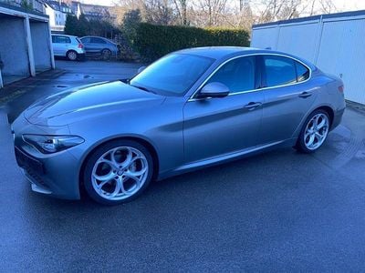 Gebraucht Alfa Romeo Giulia Super 179 PS (131 kW) 2016 Grau Limousine