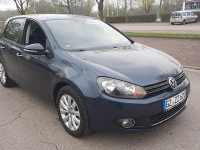 Gebraucht VW Golf VI Highline 105 PS (77 kW) 2011 Blau Kleinwagen