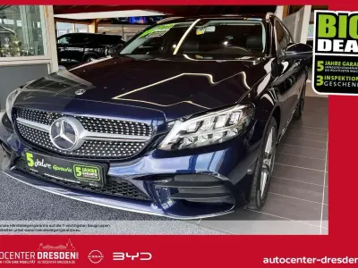 Gebraucht Mercedes C180 AMG line 156 PS (114 kW) 2018 Cavansitblau  metalliclack Kombi