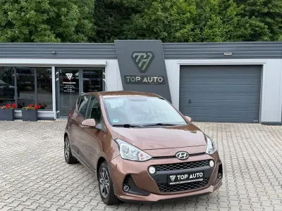 Gebraucht Hyundai i10 Style 87 PS (63 kW) 2017 Braun Kleinwagen