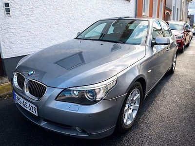 Gebraucht BMW 523 177 PS (130 kW) 2005 Silber Limousine