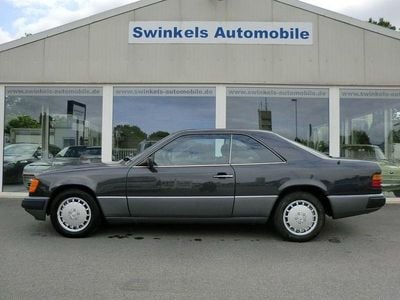 Schwarz Gebraucht 1990 Mercedes E230 Coupé | 10.900 €