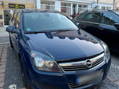 Gebraucht Opel Astra 2010 Blau Kombi