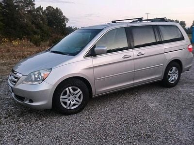Grau Gebraucht 2005 Honda Odyssey Van / Kleinbus | 4.300 €