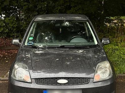 Grau Gebraucht 2006 Ford Fiesta Kleinwagen | 999 € (Guter Preis)
