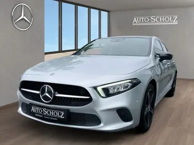 Gebraucht Mercedes A200 Progressive 163 PS (119 kW) 2018 Silber Limousine